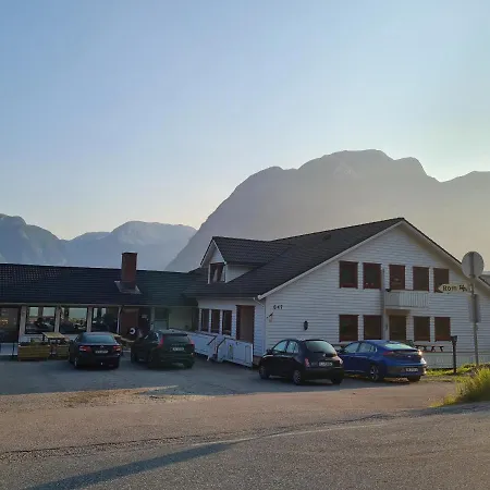 Mauranger & Gjestehus Inn